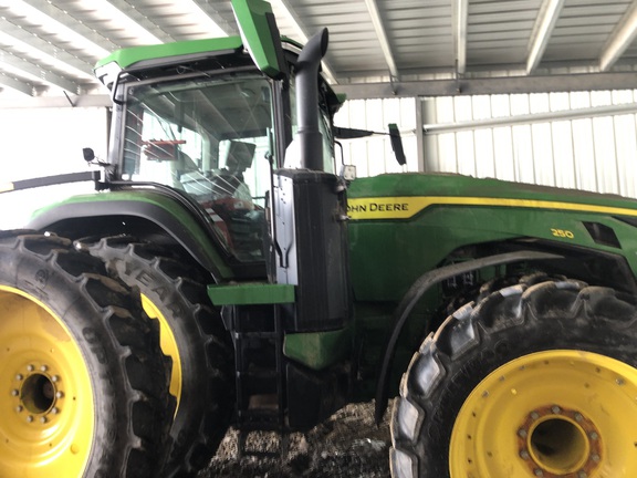 2021 John Deere 8R 250 Tractor