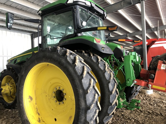 2021 John Deere 8R 250 Tractor