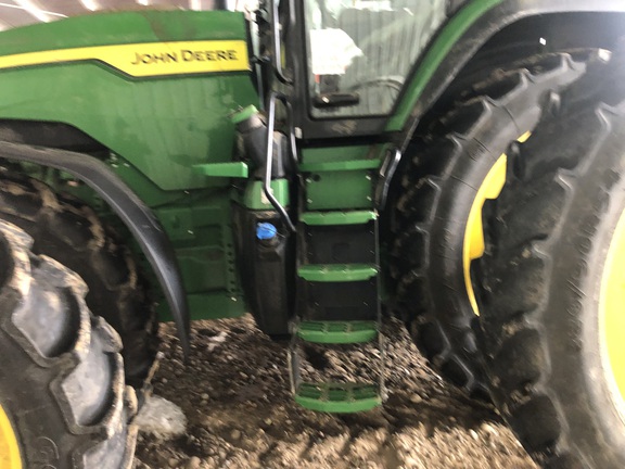 2021 John Deere 8R 250 Tractor