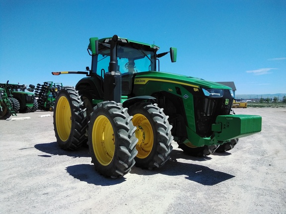 2021 John Deere 8R 250 Tractor