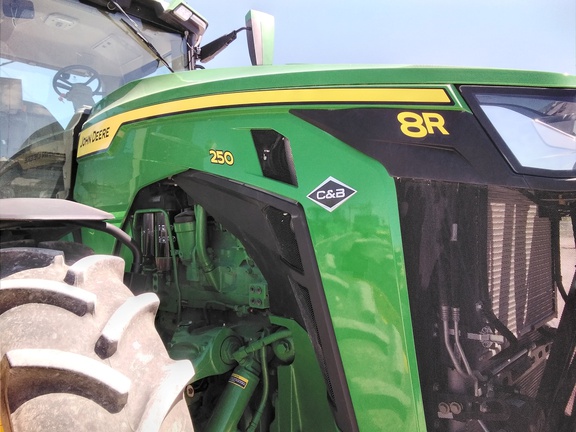 2021 John Deere 8R 250 Tractor