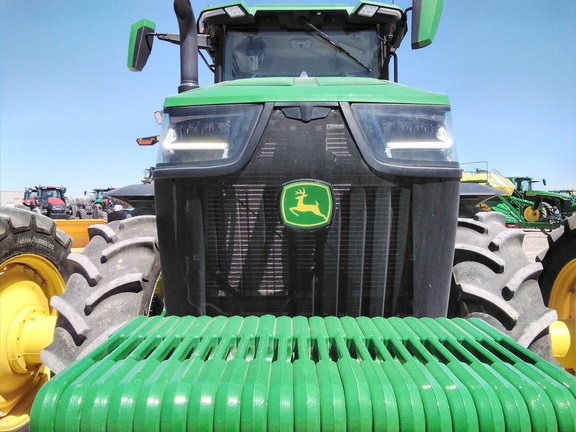 2021 John Deere 8R 250 Tractor