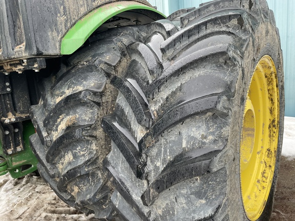 2021 John Deere 9520R Tractor 4WD