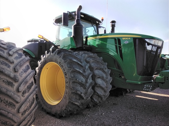 2021 John Deere 9520R Tractor 4WD