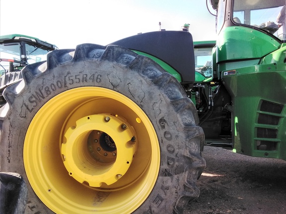 2021 John Deere 9520R Tractor 4WD