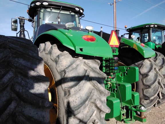 2021 John Deere 9520R Tractor 4WD