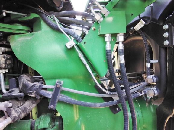 2021 John Deere 9520R Tractor 4WD