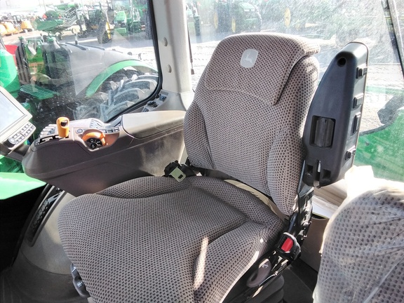 2021 John Deere 9520R Tractor 4WD