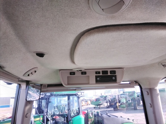 2021 John Deere 9520R Tractor 4WD