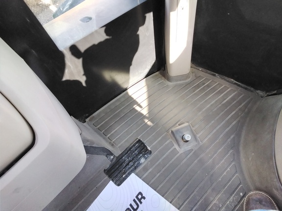 2021 John Deere 9520R Tractor 4WD