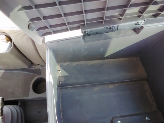 2021 John Deere 9520R Tractor 4WD