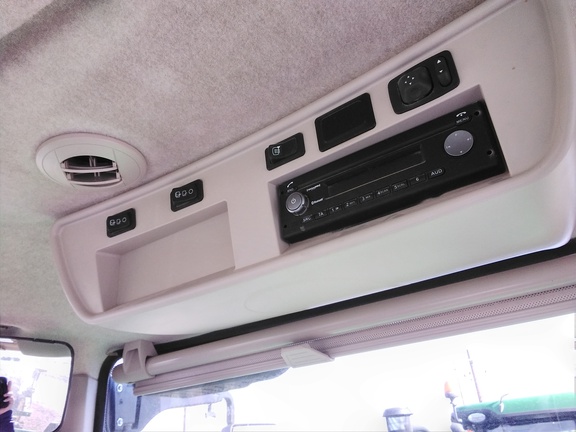 2021 John Deere 9520R Tractor 4WD