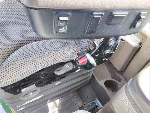 2021 John Deere 9520R Tractor 4WD