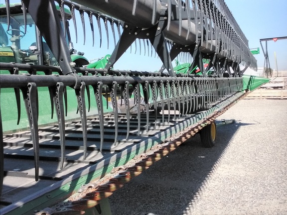 2020 John Deere 735D Header Combine