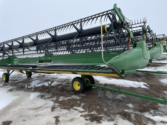 2020 John Deere 735D Header Combine