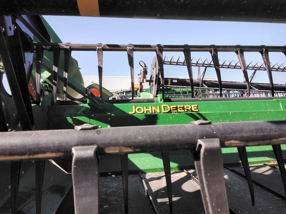 2020 John Deere 735D Header Combine