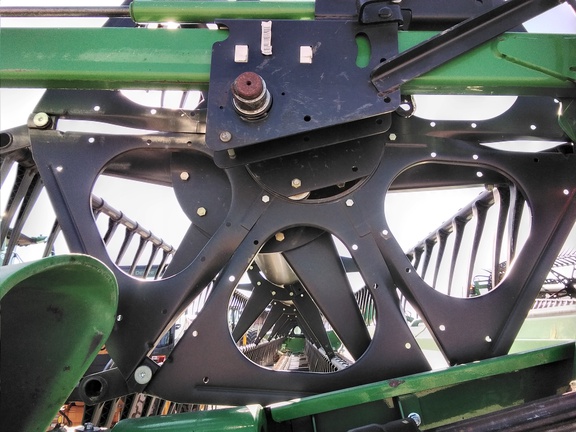 2020 John Deere 735D Header Combine