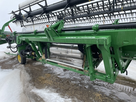 2020 John Deere 735D Header Combine