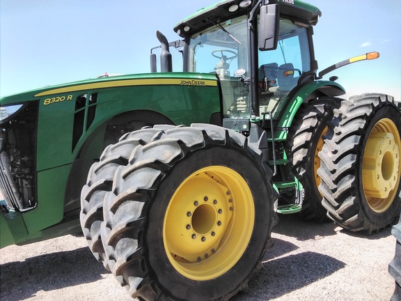 2020 John Deere 8320R Tractor