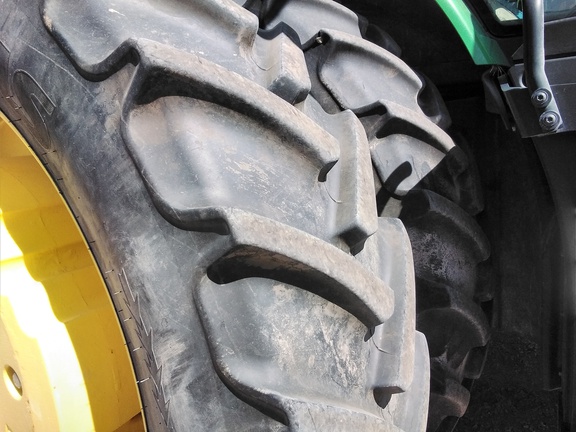 2020 John Deere 8320R Tractor