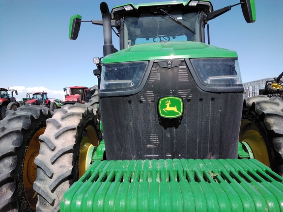 2020 John Deere 8R 250 Tractor