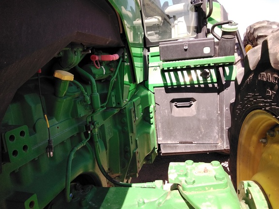 2020 John Deere 8R 250 Tractor