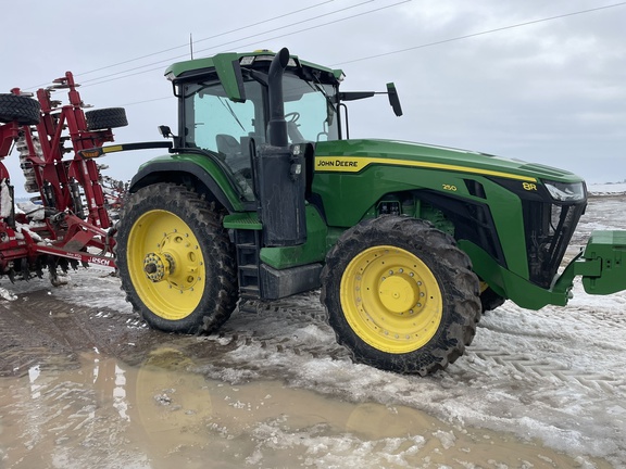 2020 John Deere 8R 250 Tractor