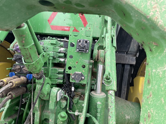 2020 John Deere 8R 250 Tractor