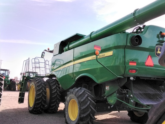 2020 John Deere S770 Combine