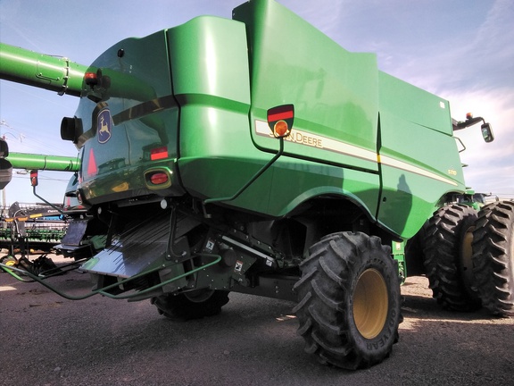 2020 John Deere S770 Combine