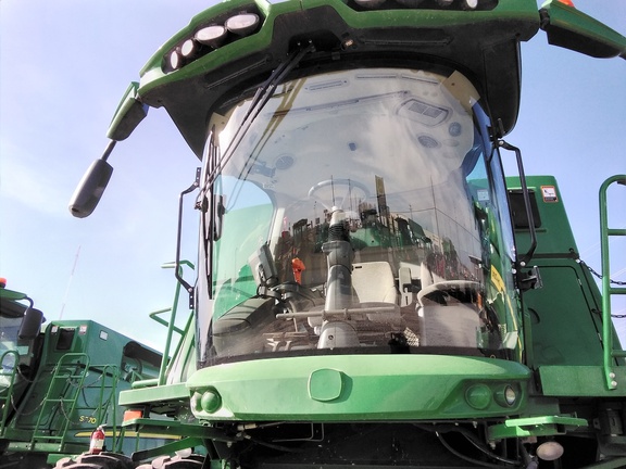 2020 John Deere S770 Combine