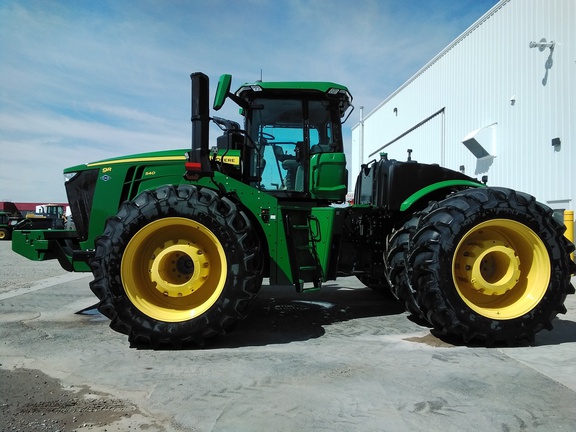 2022 John Deere 9R 540 Tractor 4WD