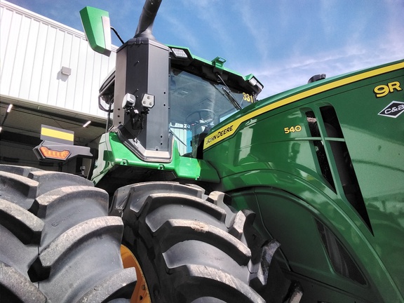 2022 John Deere 9R 540 Tractor 4WD