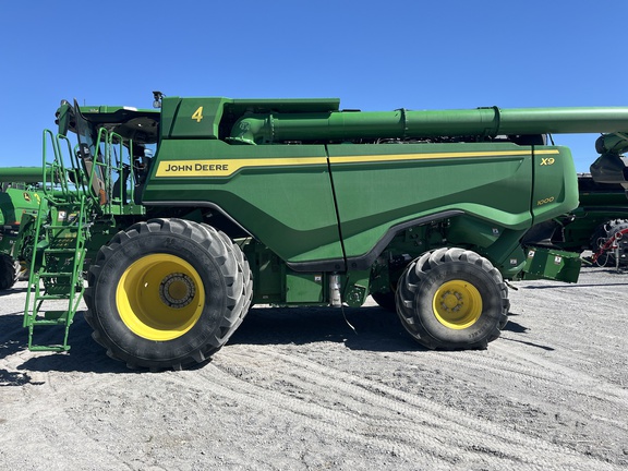 2023 John Deere X9 1000 Combine