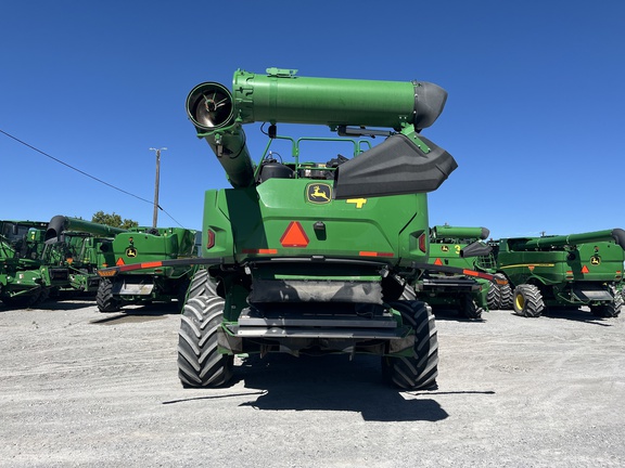 2023 John Deere X9 1000 Combine