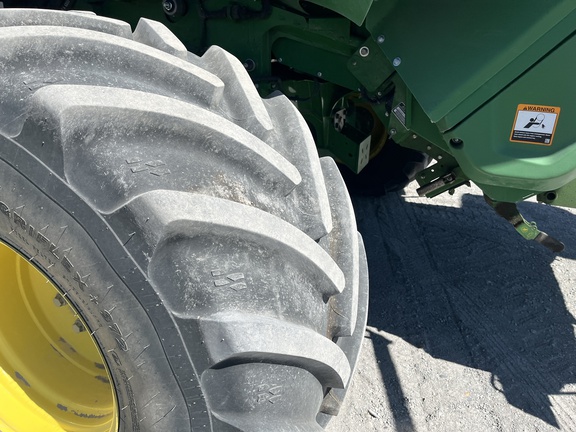 2023 John Deere X9 1000 Combine