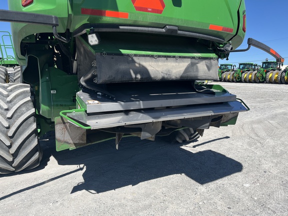 2023 John Deere X9 1000 Combine