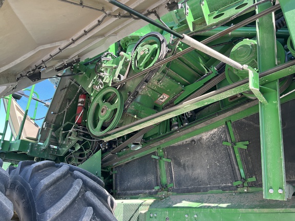 2023 John Deere X9 1000 Combine