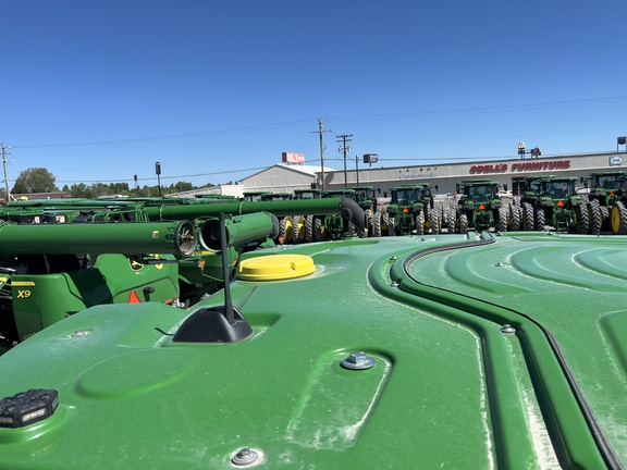 2023 John Deere X9 1000 Combine