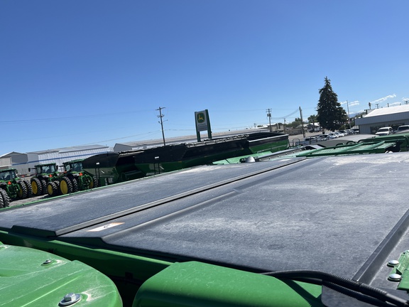 2023 John Deere X9 1000 Combine