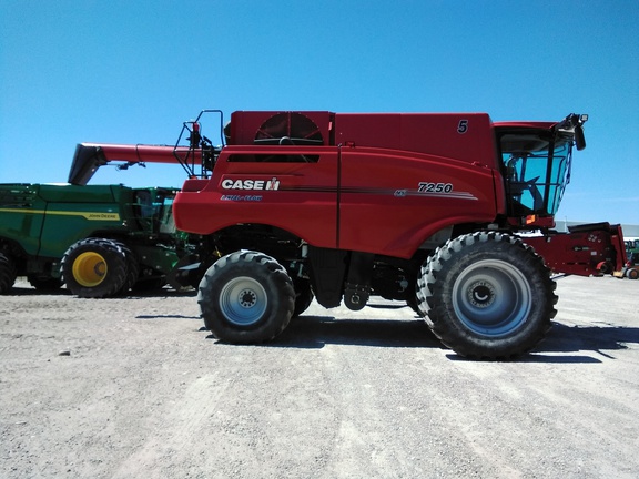 2022 Case IH 7250 Combine