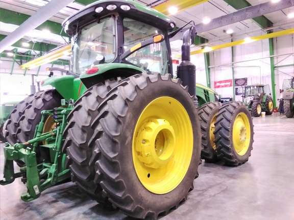 2015 John Deere 8270R Tractor