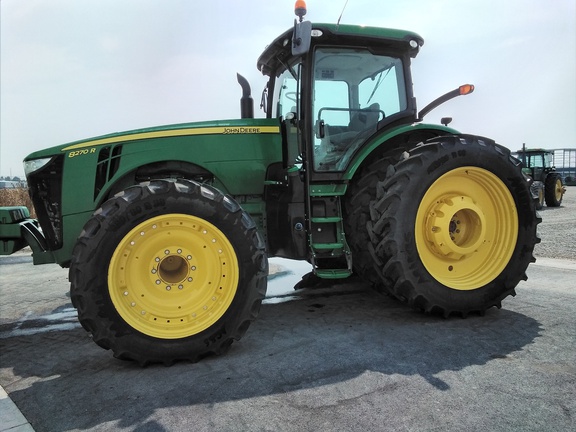 2015 John Deere 8270R Tractor