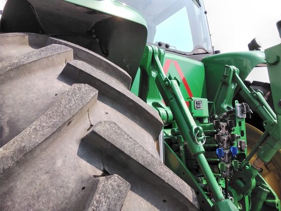 2015 John Deere 8270R Tractor