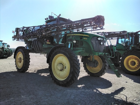 2013 John Deere 4830 Sprayer/High Clearance