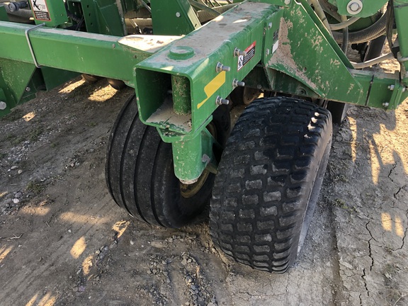 2017 John Deere 1890 Air Seeder