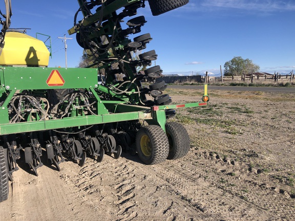 2017 John Deere 1890 Air Seeder