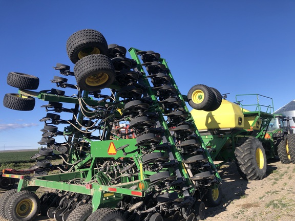 2017 John Deere 1890 Air Seeder