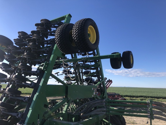 2017 John Deere 1890 Air Seeder