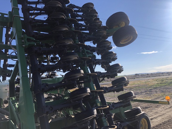 2017 John Deere 1890 Air Seeder